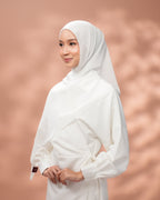 Aura in Off White