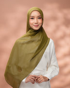 Aura in Olive