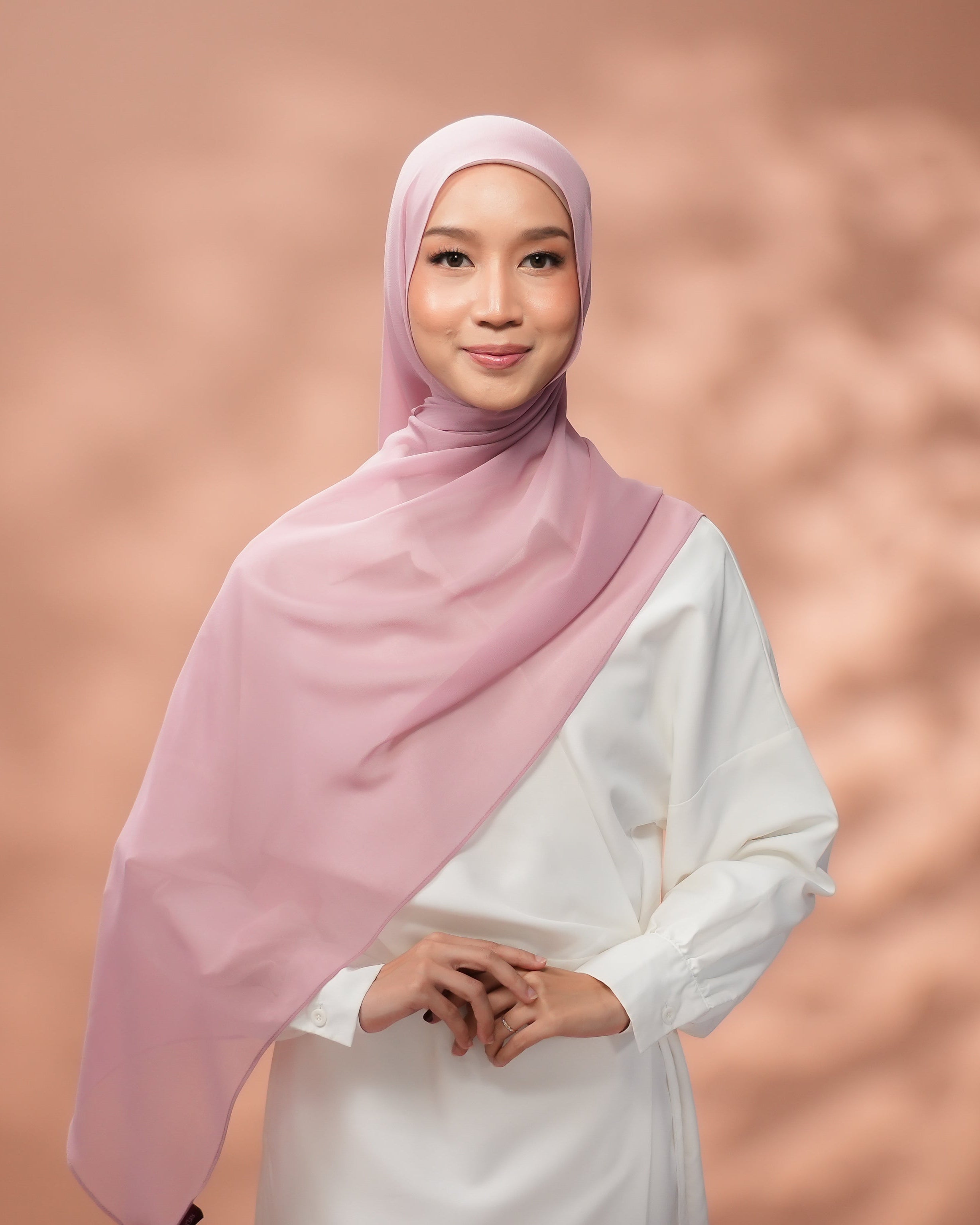 Aura in Petal